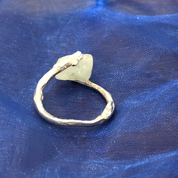 Handmade Sterling Silver and Aquamarine Ring - Picture 4 of 7